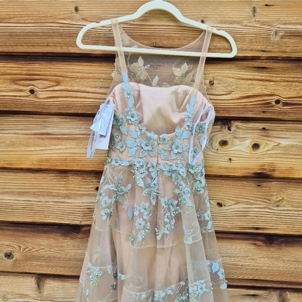 NWT Sherri Hill Floral Applique A Line Gown Dress Nude Size 00